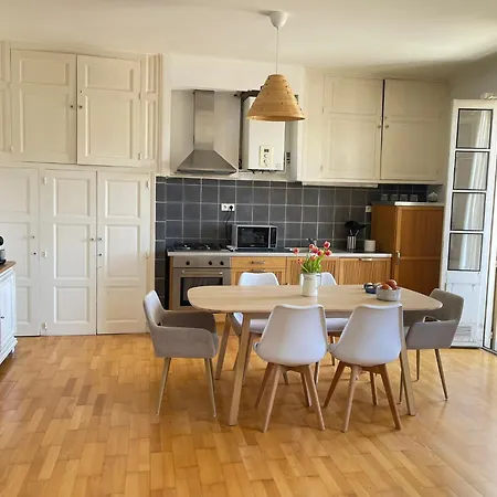 73m2 Climatise Au Coeur De La Ancienne * سُت