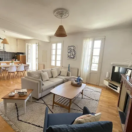 73m2 Climatise Au Coeur De La Ancienne شقة *